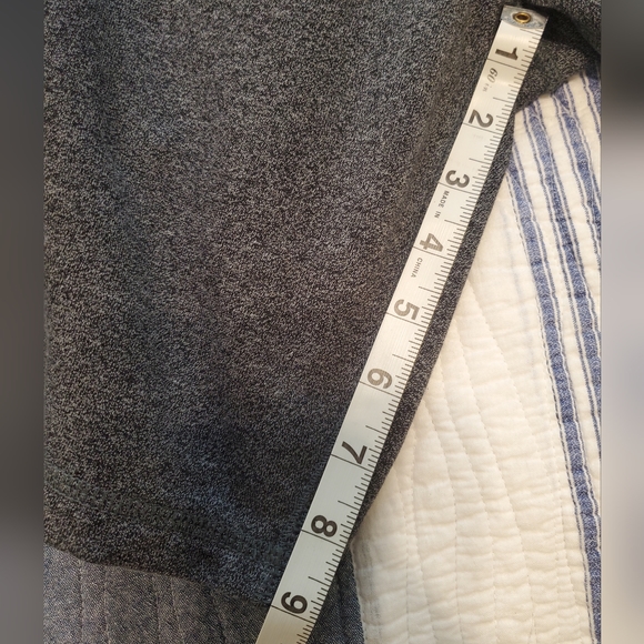 Nike sweatshorts drawstring adjustable size medium in light heathered gray - Picture 5 of 5